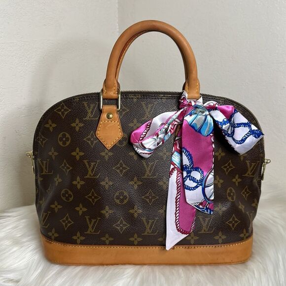 💯Authentic Louis Vuitton Monogram Alma Hand bag🍀 - Picture 10 of 17